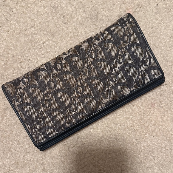 Pre loved Dior monogram wallet - Picture 1 of 4